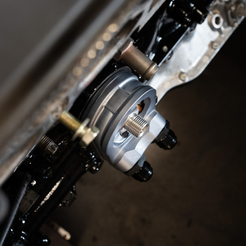 Oil Filter Sandwich Plate with Thermostat, Multi-Angle - Picture 4 of 4